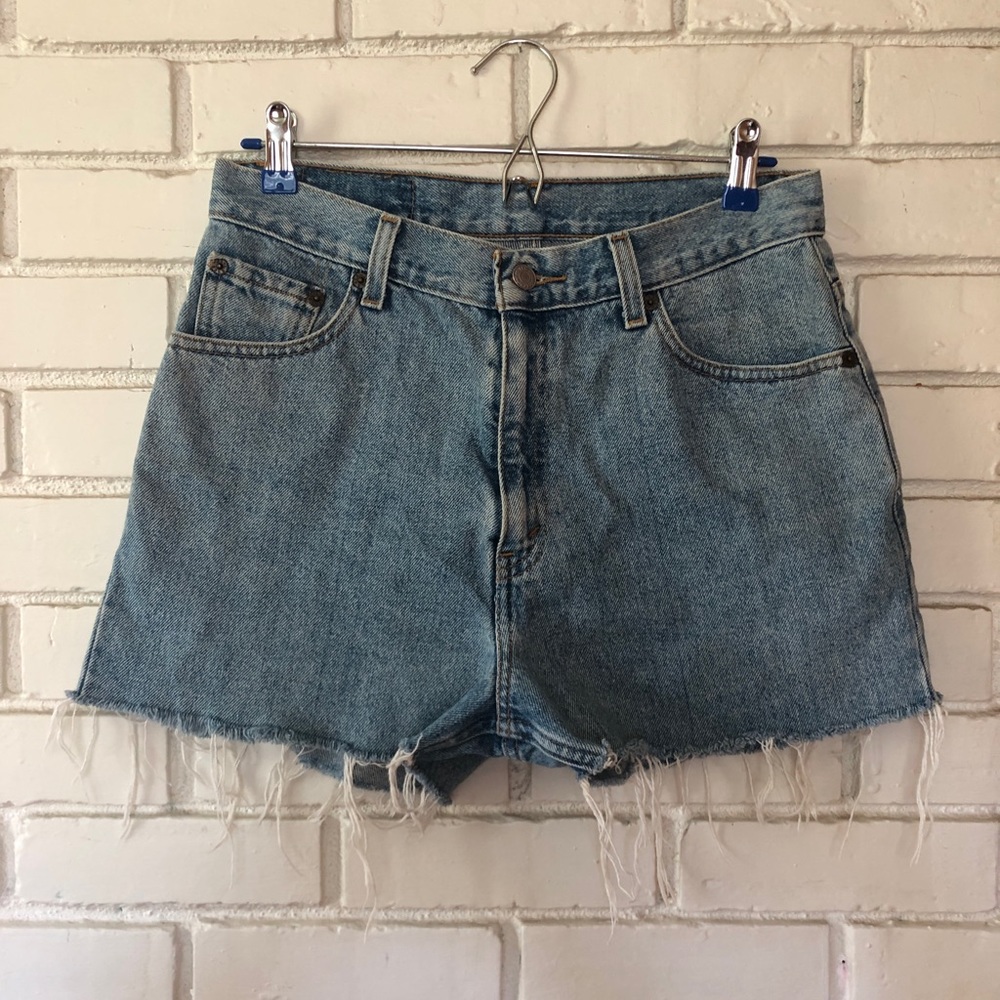 Vintage Levi’s jean shorts